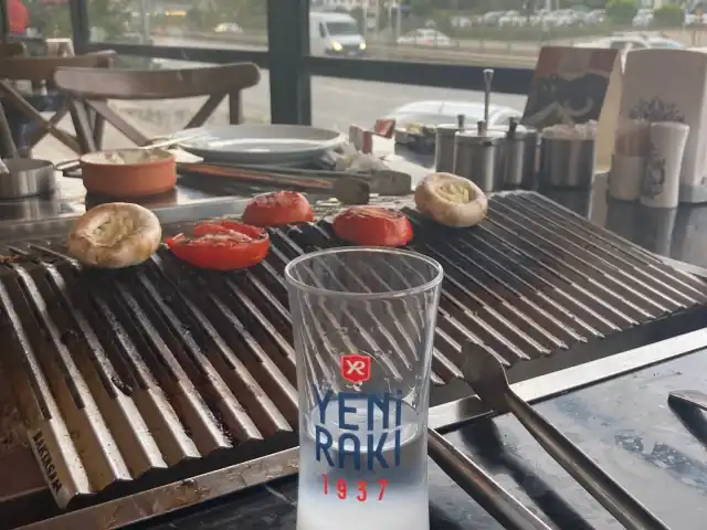 Seben Et Mangal Kendin Pişir Kendin Ye'nin yemek ve ambiyans fotoğrafları 3