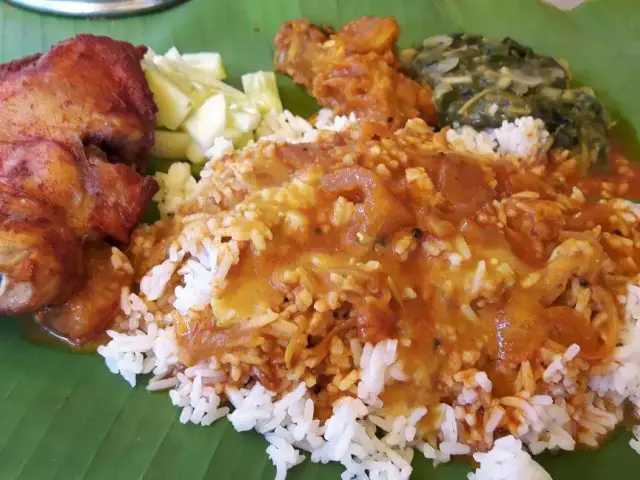 Ravi's Banana Leaf Food Photo 20