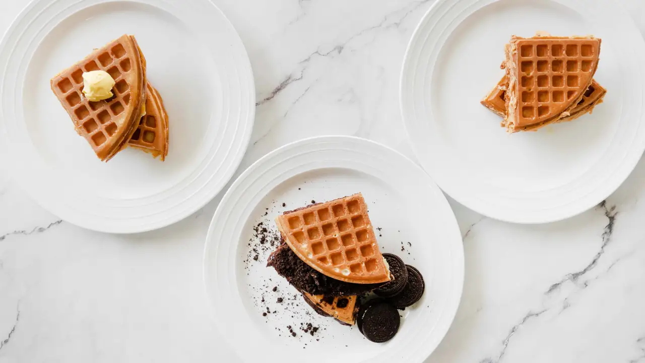 FAMOUS WAFFLE ( Petronas Telok Panglima Garang)