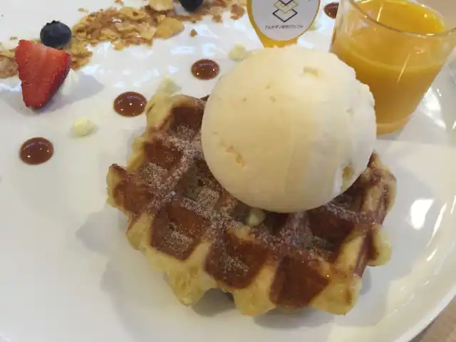 Madame Waffle Food Photo 17