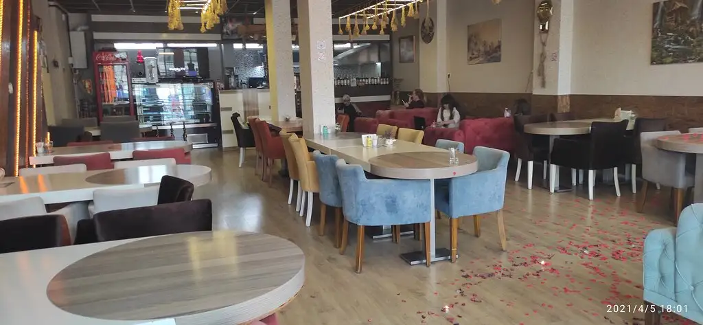 Şamata Cafe Bistro Okey ve Nargile Salonu'nin yemek ve ambiyans fotoğrafları 3