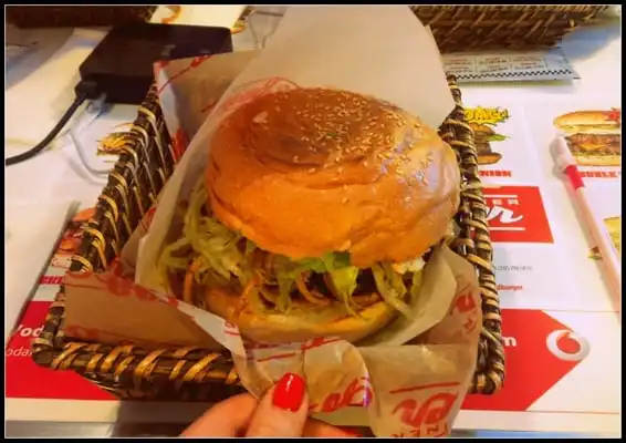 Egg &amp; Burger Etiler'nin yemek ve ambiyans fotoğrafları 4