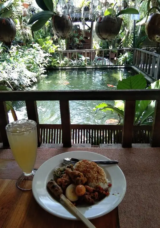 Gambar Makanan Nasi Ayam Kedewatan Bu Mangku 12