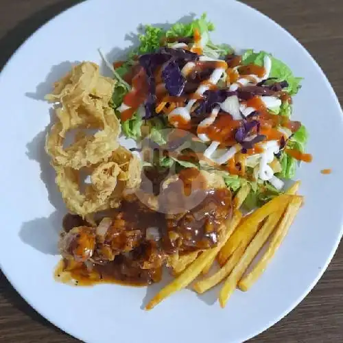 Gambar Makanan Ayam Geprek dan Kebab Burger Madyotaman, Banjarsari 4