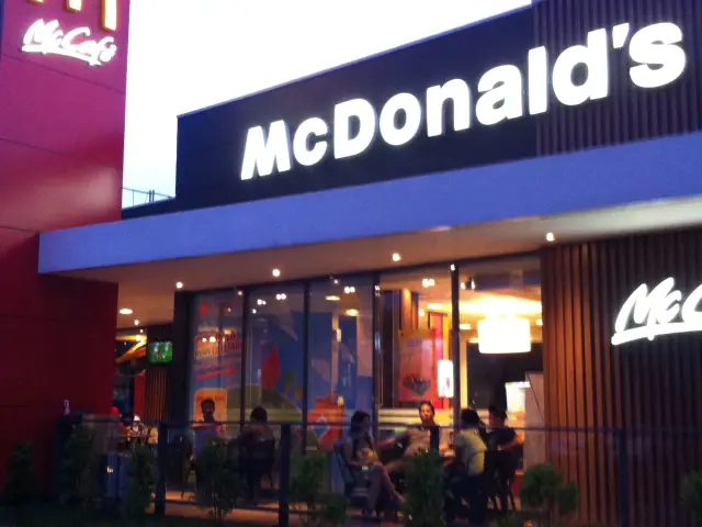 Gambar Makanan McDonald's 6