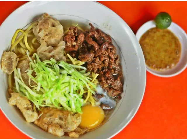 Kem's Ongpin Batchoy House - Bicol University Food Photo 1