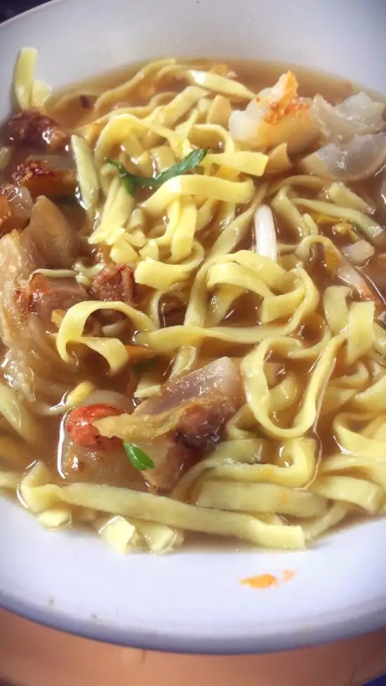 Mie Kocok Kaki Sapi Pak Ade