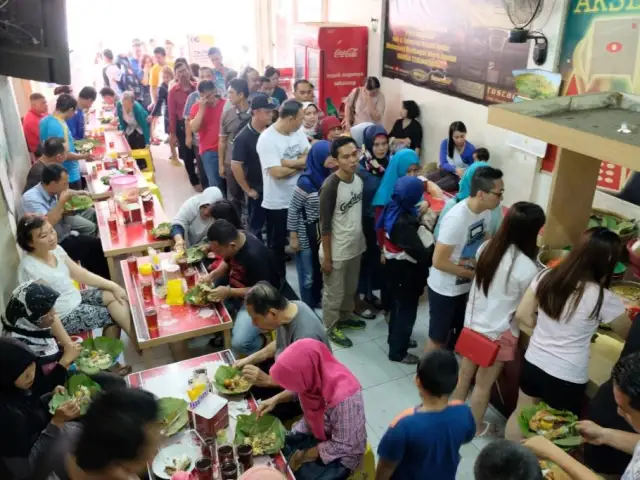 Gambar Makanan Nasi Jamblang Mang Dull 18