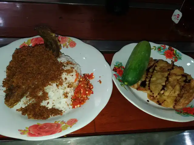 Gambar Makanan Bebek Goreng Bulak Kapal 9