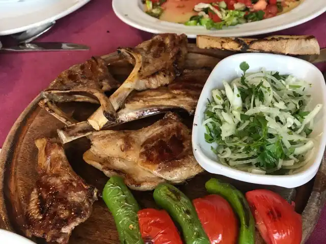 Can Usta Et & Mangalbaşı'nin yemek ve ambiyans fotoğrafları 7