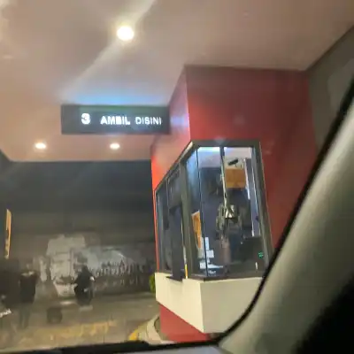 McDonalds Drive Thru Lenteng Agung