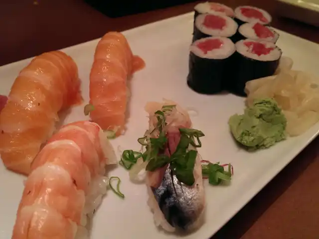 İoki Sushi Bar & Japanese Restaurant'nin yemek ve ambiyans fotoğrafları 40
