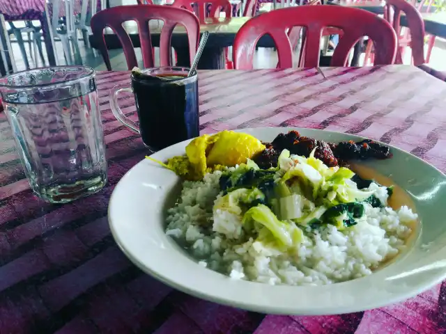 Medan Selera Kg. Nelayan Food Photo 11