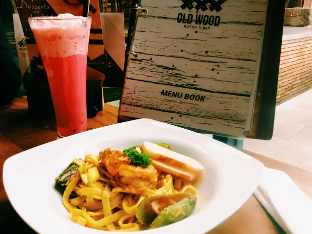 Gambar Makanan Old Wood Bistro & Bar 12