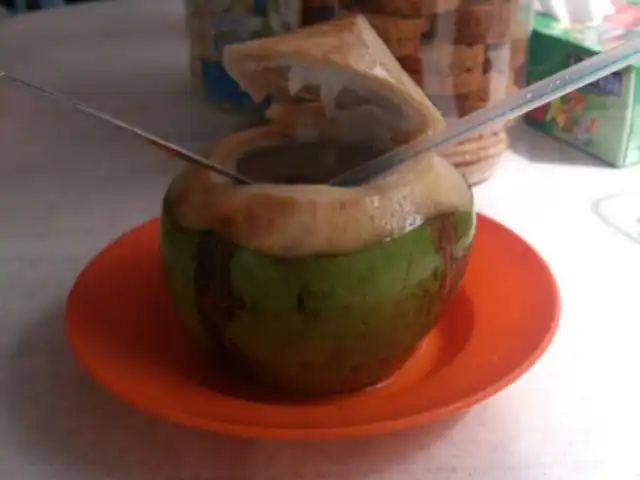 Air Kelapa Taman Maju Food Photo 9