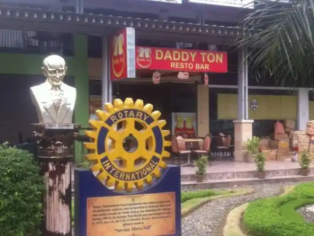 Daddy Ton Resto Bar