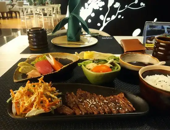 Gambar Makanan Momiji Japanese Restaurant 9