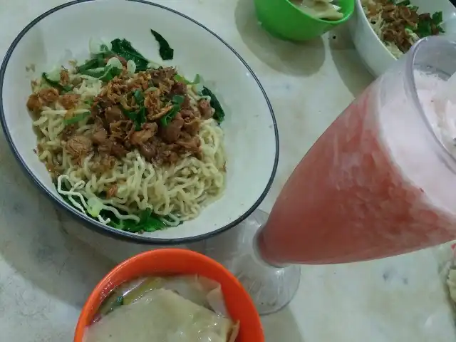 Gambar Makanan Bakso Titoti Kebun Jeruk 15