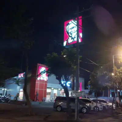 KFC Raya Diponegoro