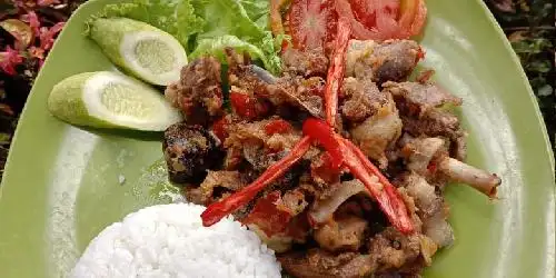 Rica dan Gulai Menthok Mbah Jo