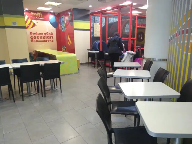 McDonald's'nin yemek ve ambiyans fotoğrafları 18