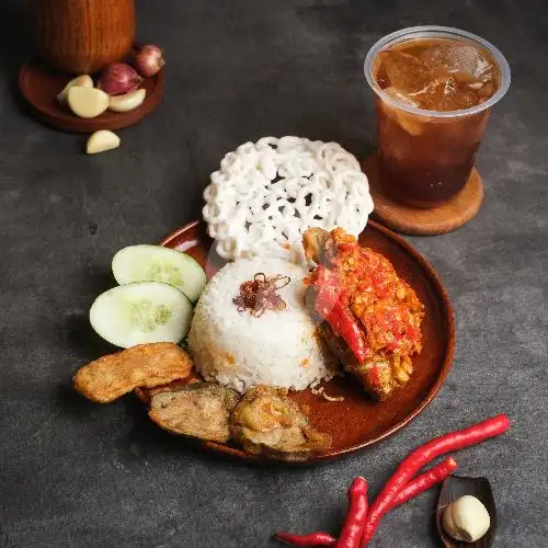 Gambar Makanan Ayam Geprek Mak Kribo, Brastagi 1