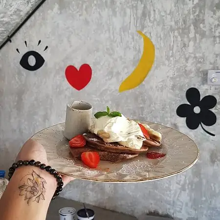 Gambar Makanan Made's Banana Flour Cafes Ubud 12