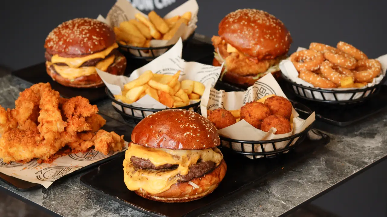 Mama’s Burger & Cajun Chicken