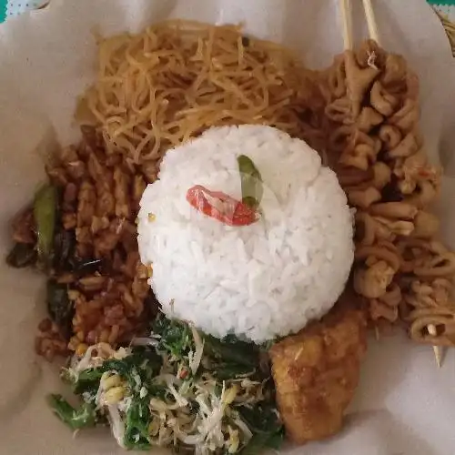 Gambar Makanan Nasi Jinggo Bu Dian, Legian 12