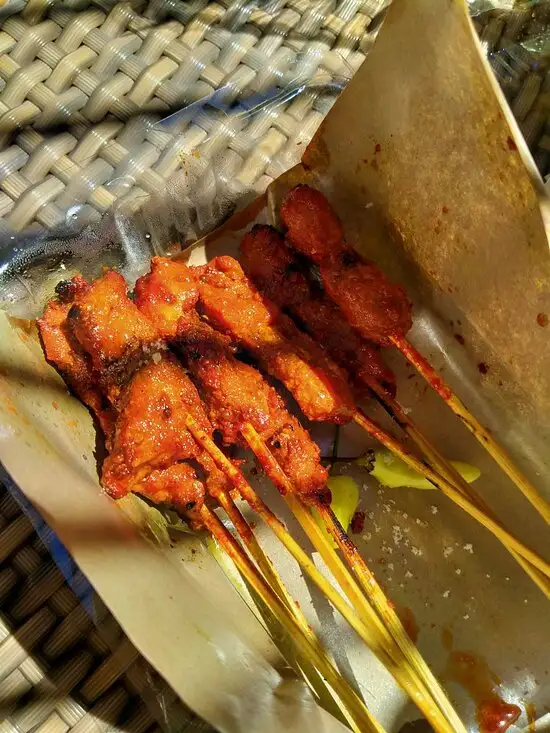 Gambar Makanan Sate Babi Bawah Pohon 2