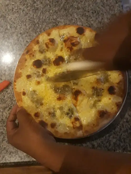Gambar Makanan Luca`s Pizza Seminyak 2
