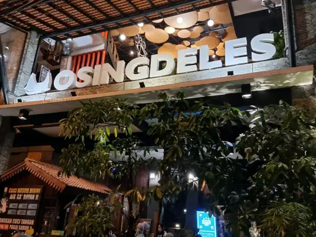 Osing Deles Cafe And Resto