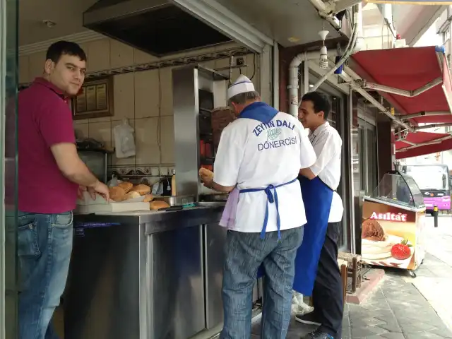 Zeytin Dalı Dönercisi'nin yemek ve ambiyans fotoğrafları 3