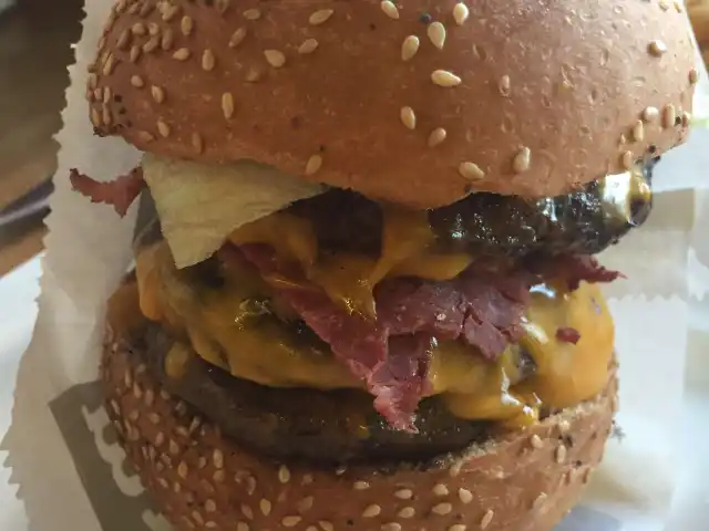 Mm&g's Burger'nin yemek ve ambiyans fotoğrafları 51