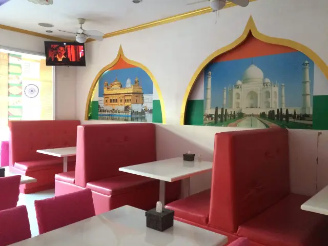Taj Indian Restaurant Food Photo 2