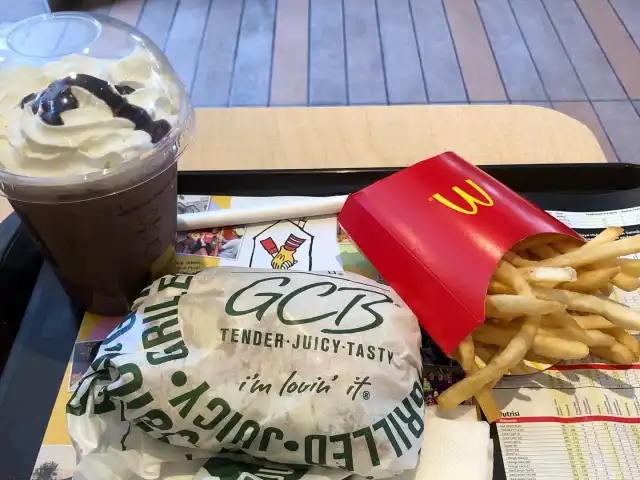 McDonald's & McCafé Food Photo 9