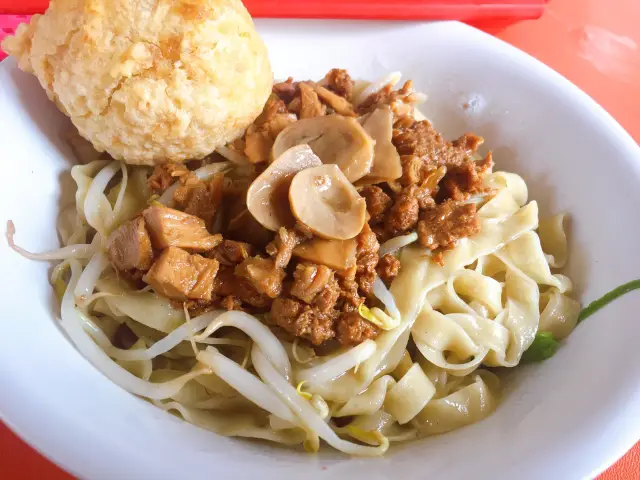 Gambar Makanan Bakmi Lili 1