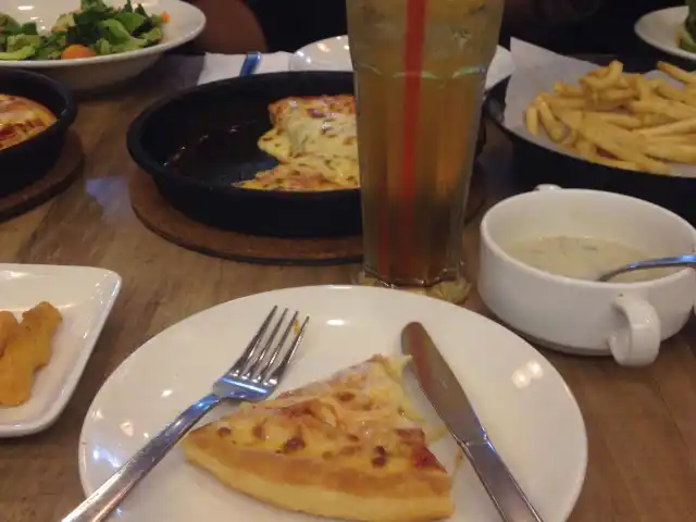 Pizza Hut Food Photo 19