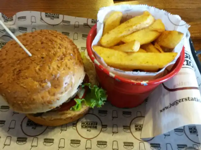 Burger Station'nin yemek ve ambiyans fotoğrafları 18