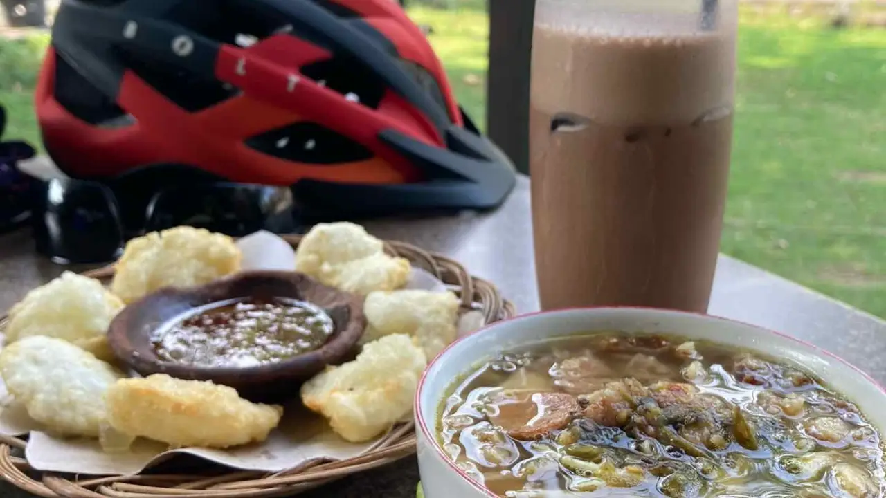 Soto Kudus Kedai Taman