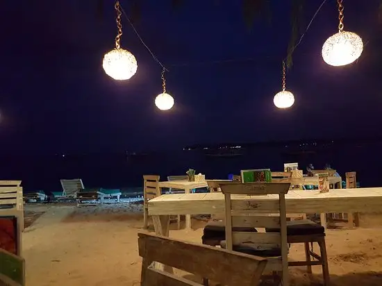 Gambar Makanan Samba Villas Beach Restaurant 8