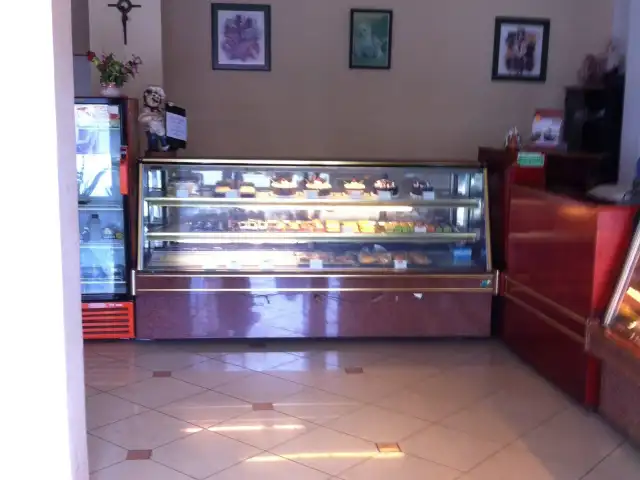 Gambar Makanan Domine Bakery & Cake 4