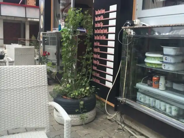 Cafe Kırmızı'nin yemek ve ambiyans fotoğrafları 3