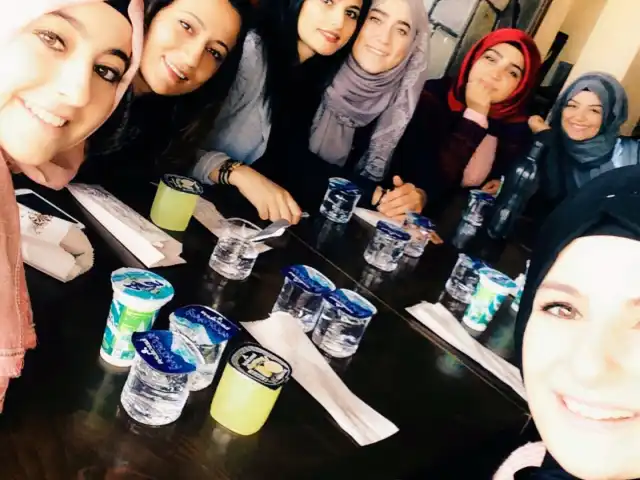 Erguvan Bursa Kebabı & Aile Çay Bahçesi'nin yemek ve ambiyans fotoğrafları 17