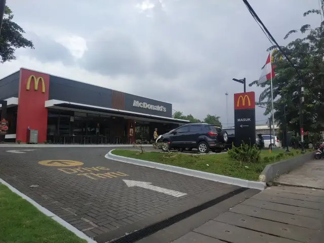 Gambar Makanan McDonald's 7