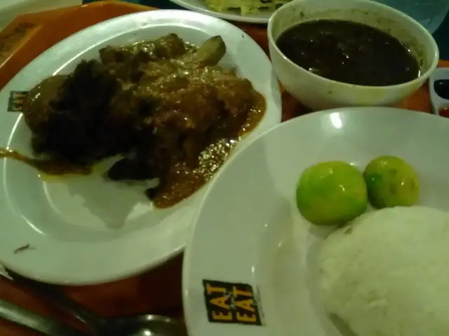 Gambar Makanan Sop Konro Karebosi 2