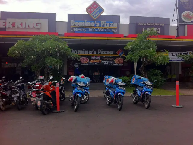 Gambar Makanan Domino's Pizza 3