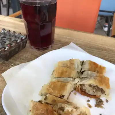 Lezzet Börek & Cafe