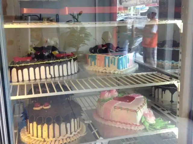Gambar Makanan BreadOne Bakery & Cake Shop 2