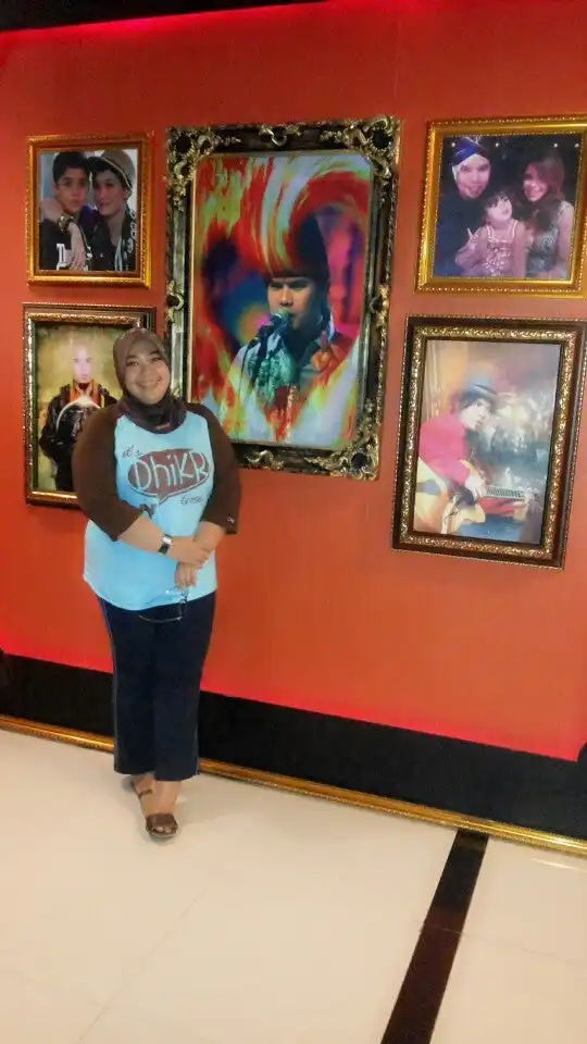 Gambar Makanan Ahmad Dhani's Masterpiece Family Karaoke 14